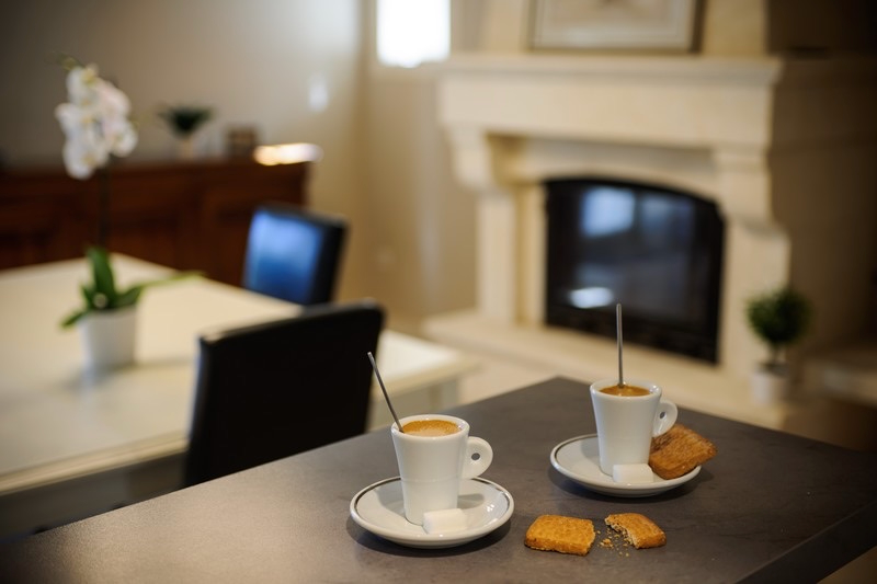 Détail espresso et décoration